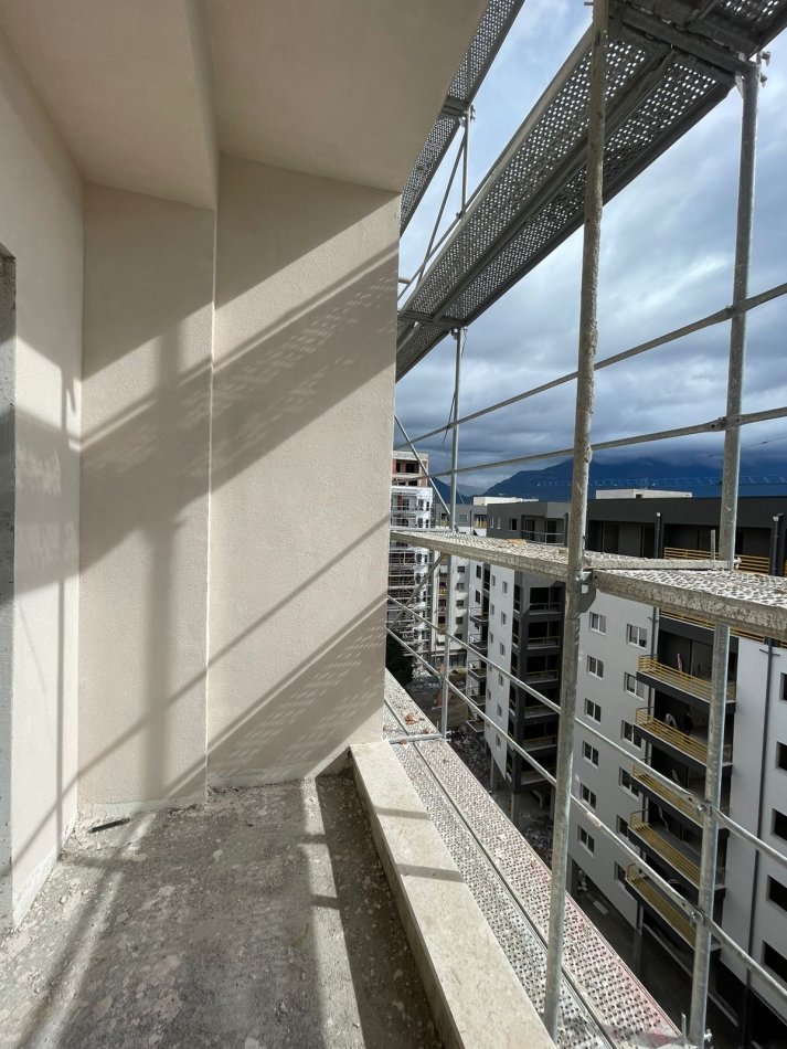 Shitet, Apartament 2+1+2, Rezidenca Aura, Laprakë, Tiranë