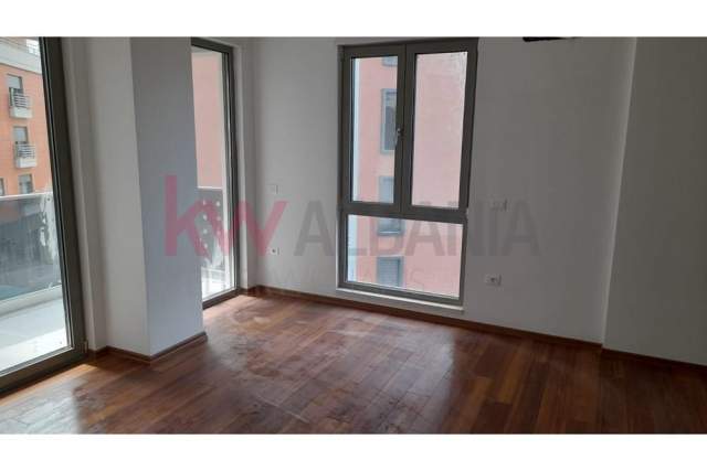 Tirane, jepet me qera apartament 1+1 Kati 2, 68 m² 700 Euro (Prane qendres)