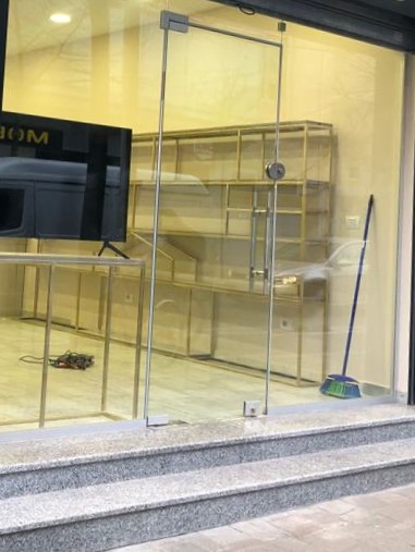 Tirane, shitet dyqan Kati 0, 38 m² 4.000 Euro/m2 (Rruga Hoxha Tahsim)