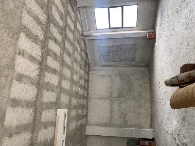 Tirane, shitet dyqan Kati 0, 125 m² 750.000 Euro (Lisi)