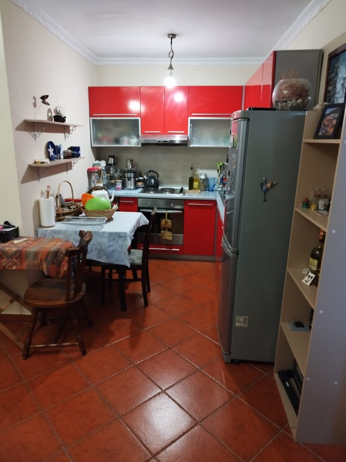 Tirane, jepet me qera apartament 1+1 Kati 5, 75 m² 450 € (Stacioni i trenit)