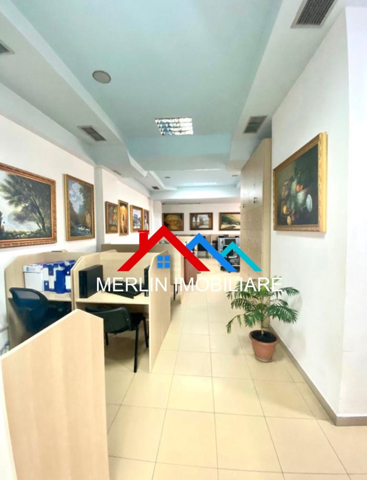 Tirane, Shitet ambjent biznesi Kati 0, 217 m² per  600,000 € (Ne rrugen e Elbasanit,  rruga Stavro Vunjai)