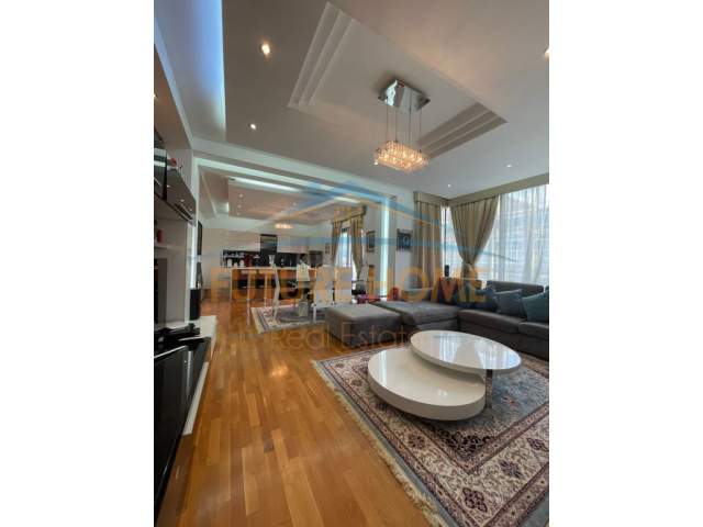 Tirane, jepet me qera apartament 2+1 Kati 8, 120 m² 2.000 Euro