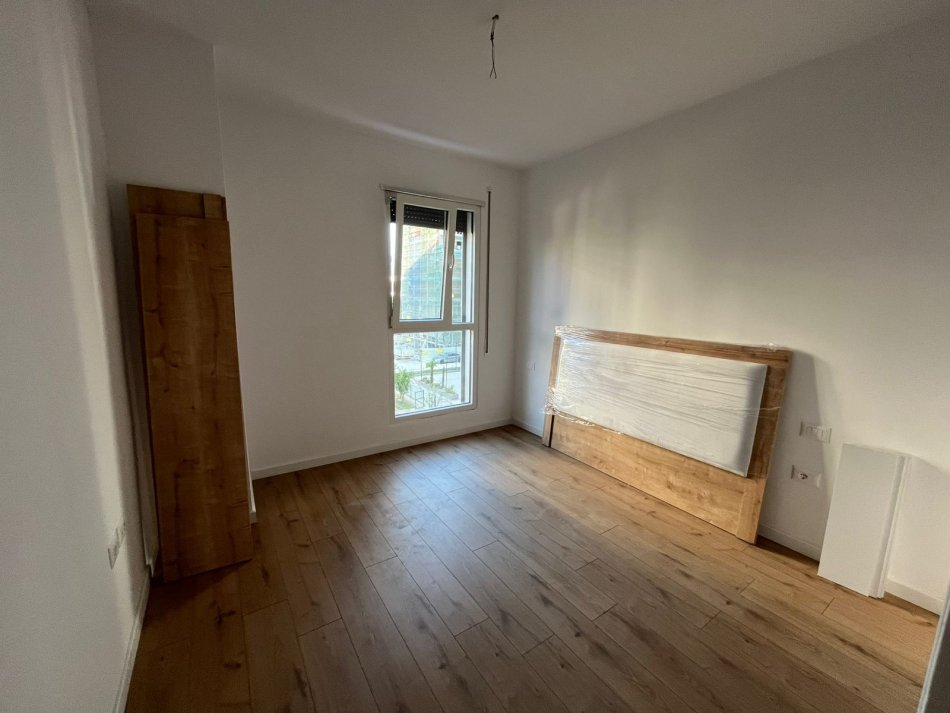Tirane, jepet me qera apartament 1+1 Kati 5, 70 m² 650 € (don bosko)