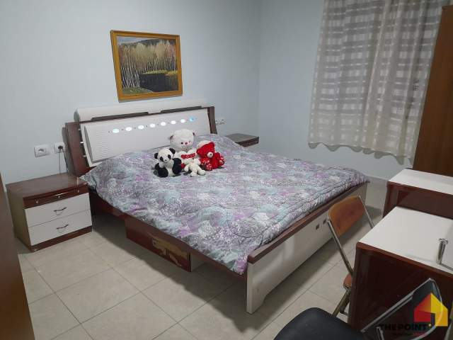 Tirane, jepet me qera apartament 1+1+BLK Kati 4, 60 m² 40.000 Leke (Rruga Emin Duraku)