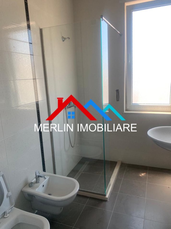 Tirane, shitet apartament 3+1 Kati 7, 195 m² 300.000 € (Xhanfize Keko)