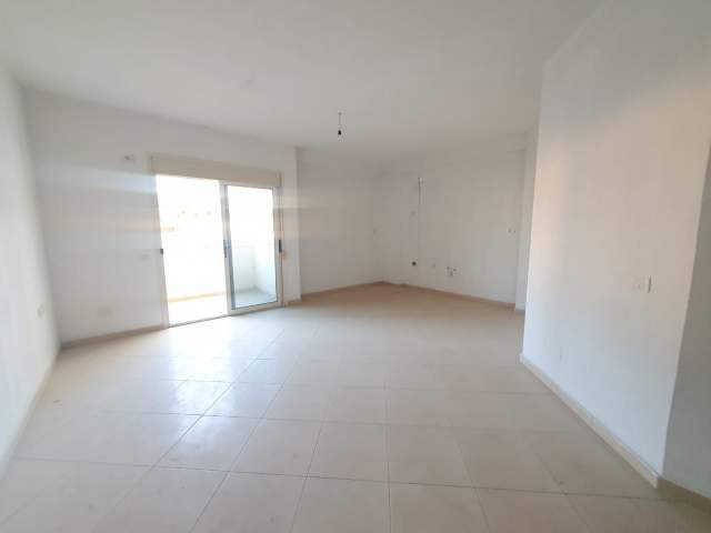 Vlore, shitet apartament 2+1+A+BLK Kati 8, 92 m² 77.000 Euro (Rruga e Cipajve)