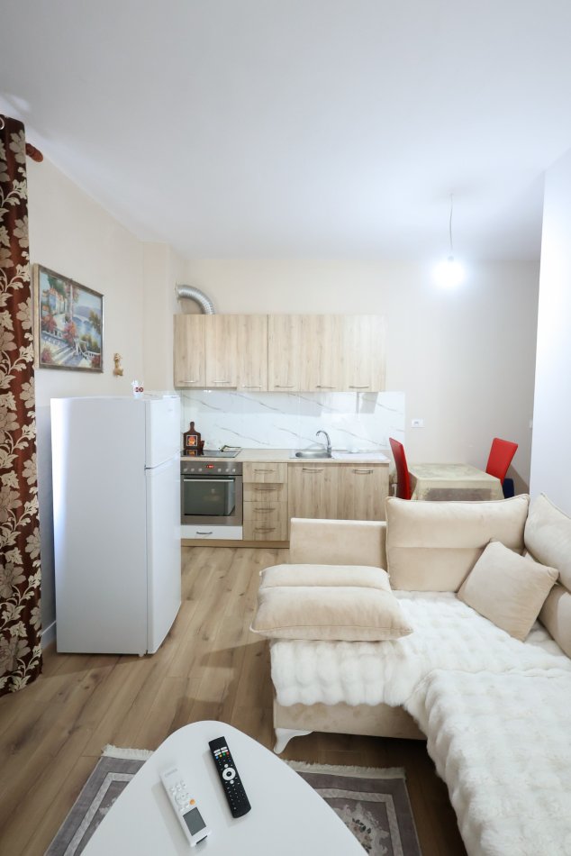 jepet me qera apartament 1+1 Kati 5, 55 m² 300 € (Prane Rruges Se Dajtit, Rruga Ramazan Gaxherri)