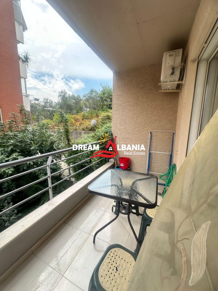 Tirane, jepet me qera apartament 2+1+Ballkon Kati 2, 88 m² 600 € (Peti)
