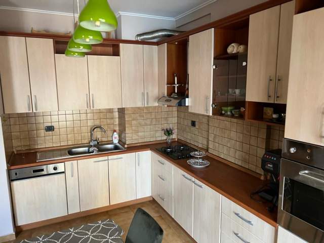 Tirane, shes apartament 2+1+A+BLK 104 m² 194.000  (Qemal Stafa)