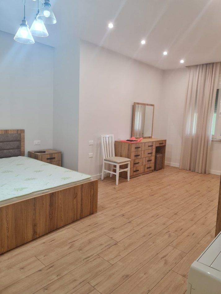 Durres, shitet apartament 2+1+Aneks+Ballkon Kati 2, 130 m² 190.000 € (Shkolla Italiane, Vollga)