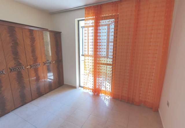 Tirane, shitet apartament 92 m² 220.000 Euro