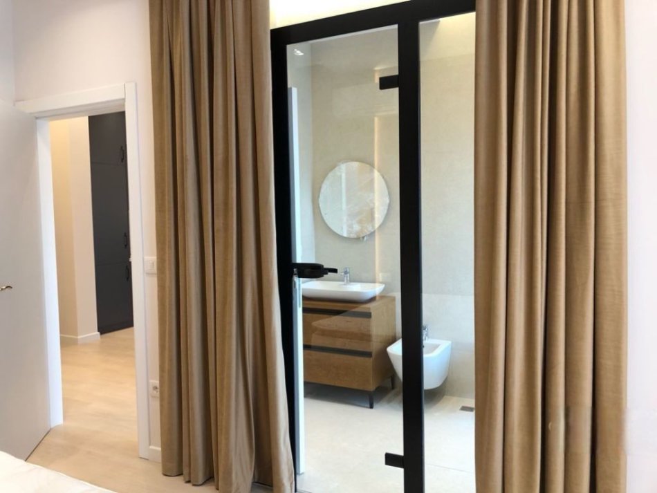 Tirane, shitet apartament 1+1 Kati 5, 70 m² 159.000 € (Pazari Ri)