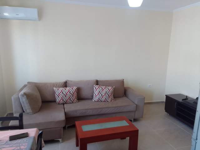 Tirane, jepet me qera apartament 1+1 Kati 4, 67 m² 30.000 Leke (Pandi Dardha)