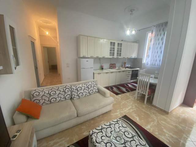 Tirane, shitet apartament 2+1 Kati 1, 166 m² 60.000 Euro (fresk)