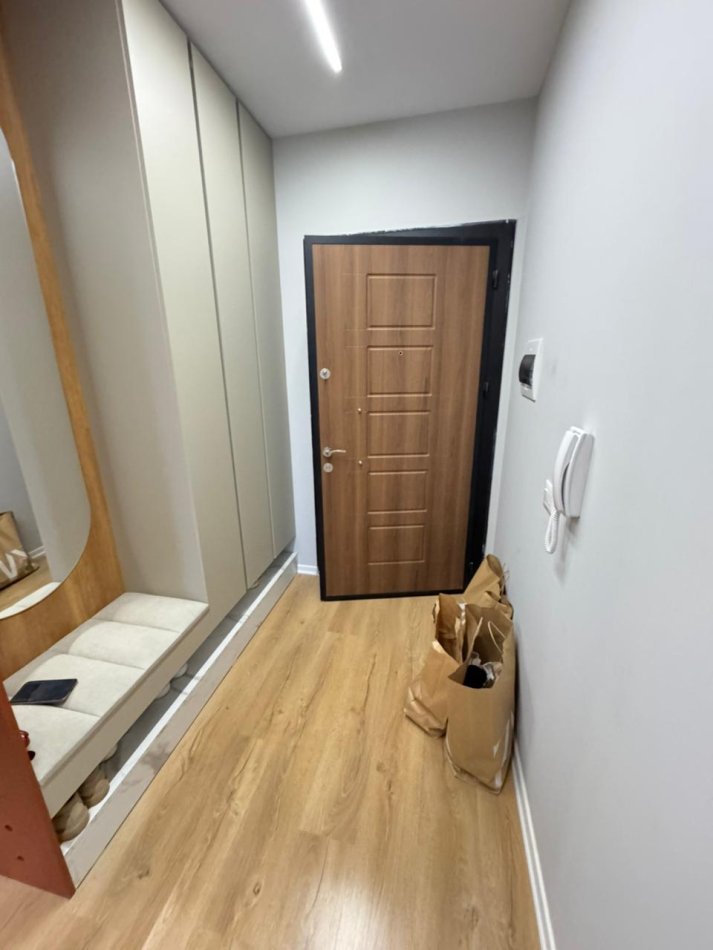Tirane, shitet apartament 1+1 Kati 3, 64 m² 160.000 € (rruga e dibres)