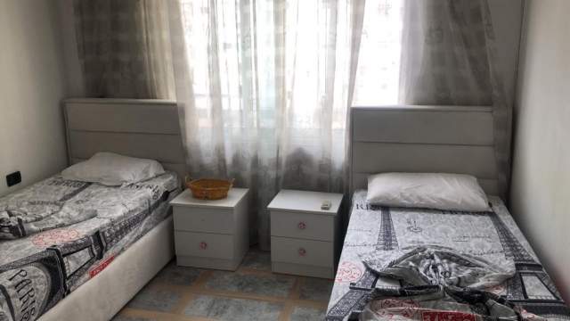 Tirane, jepet me qera apartament 2+1+BLK Kati 4, 117 m² 750 Euro (rruga Nikolla Tupe)