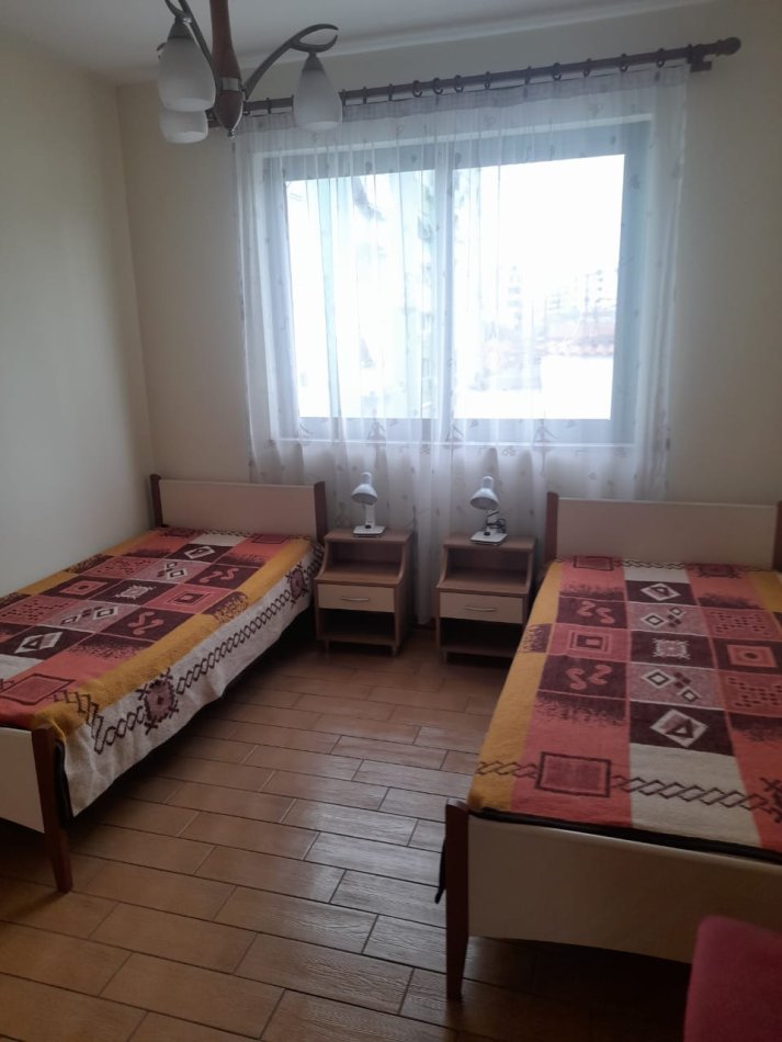Tirane, jepet me qera apartament 3+1 Kati 6, 110 m² 700 € (VASIL SHANTO)