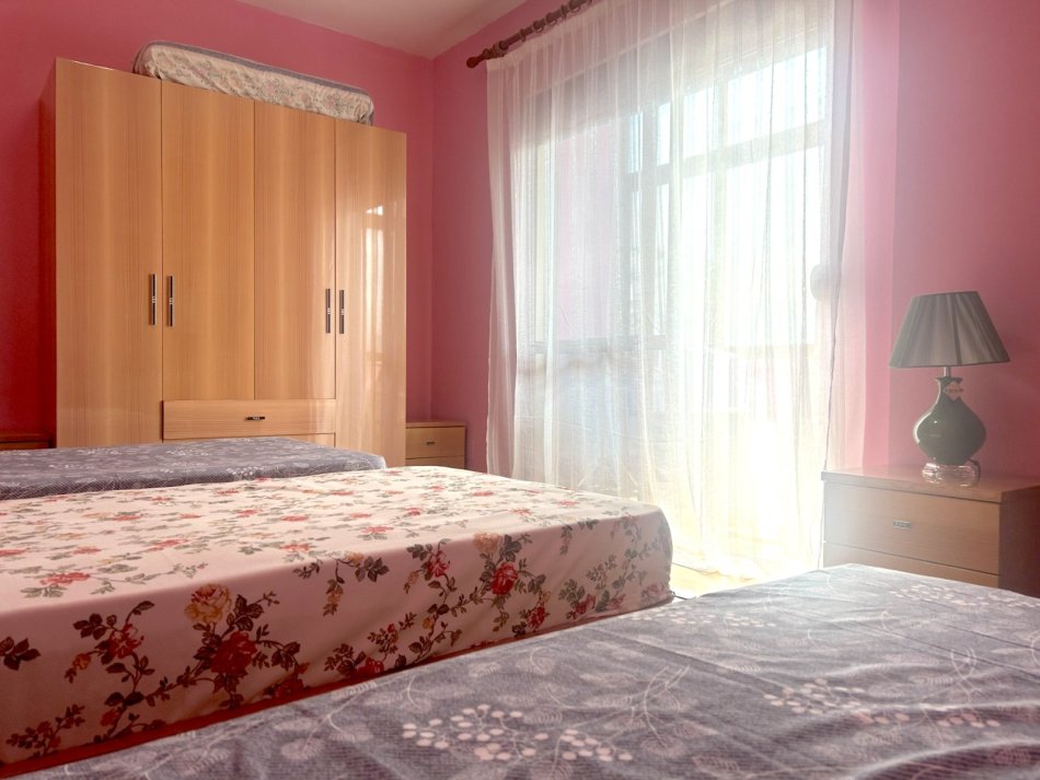 Tirane, jepet me qera apartament 2+1+Ballkon Kati 2, 102 m² 390 € (Siri Kodra)