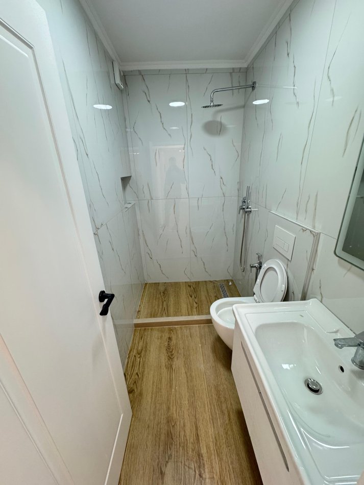 Tirane, shitet apartament 2+1 Kati 4, 64 m² 169.000 € (rruga e kavajes)