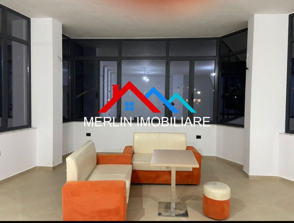 Tirane, jepet me qera ambjent biznesi Kati 1, 100 m² 350 € (Rruga Demokracia ,PASKUQAN)