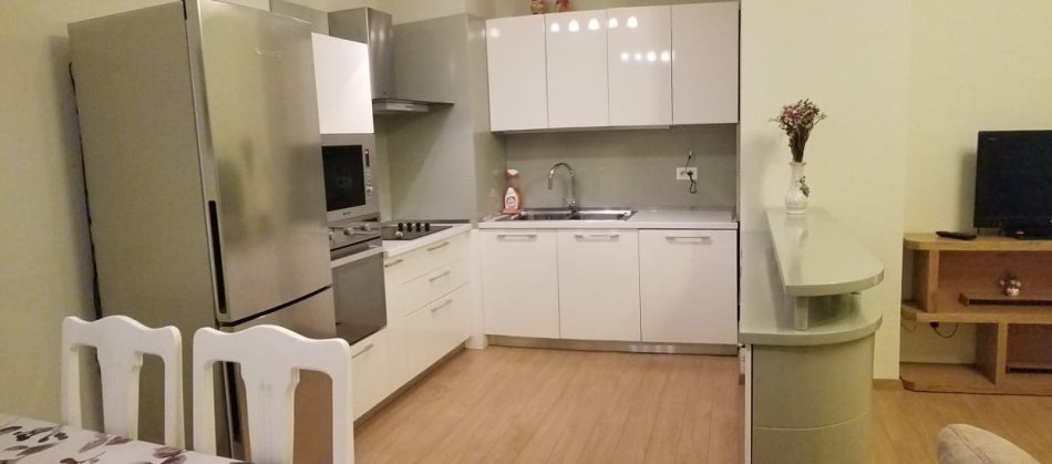 Tirane, jepet me qera apartament 2+1 Kati 7, 110 m² 750 € (Pazari Ri)