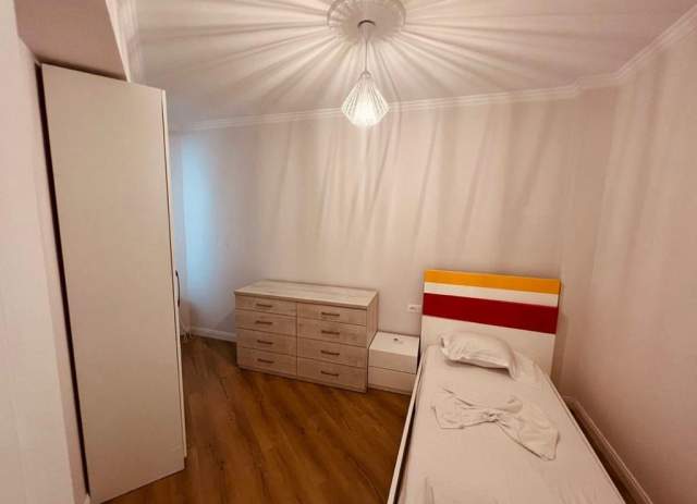 Korce, shitet apartament Kati 3, 97 m² 92.000 Euro (Lagjia 7, Korçë)