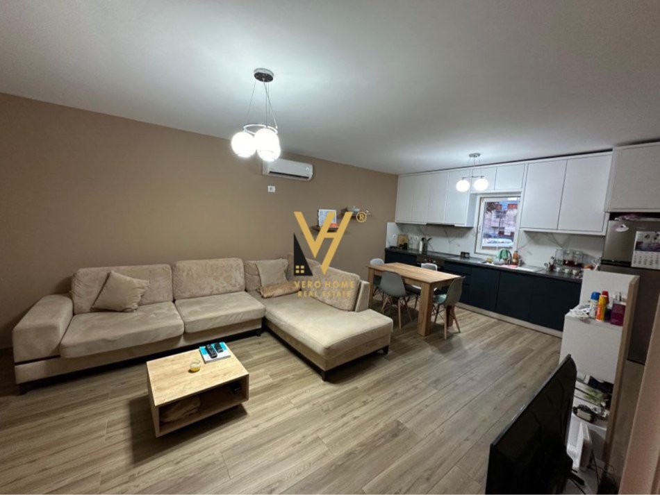 Tirane, shitet apartament 3+1+Ballkon Kati 2, 98 m² 140.000 € (DON BOSKO)