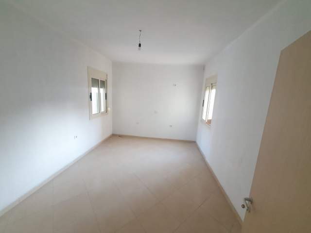Vlore, shitet apartament 2+1+A+BLK Kati 8, 92 m² 77.000 Euro (Rruga e Cipajve)