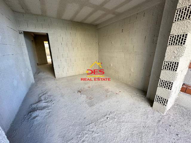 Vlore, shitet apartament 2+1+BLK Kati 2, 81 m² 1.000 Euro/m2 (Rruga Dhimiter Konomi, Vlore)