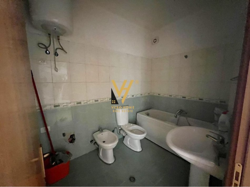 Tirane, shitet apartament 3+1+Ballkon Kati 3, 132 m² 193.000 € (KODRA E DIELLIT)
