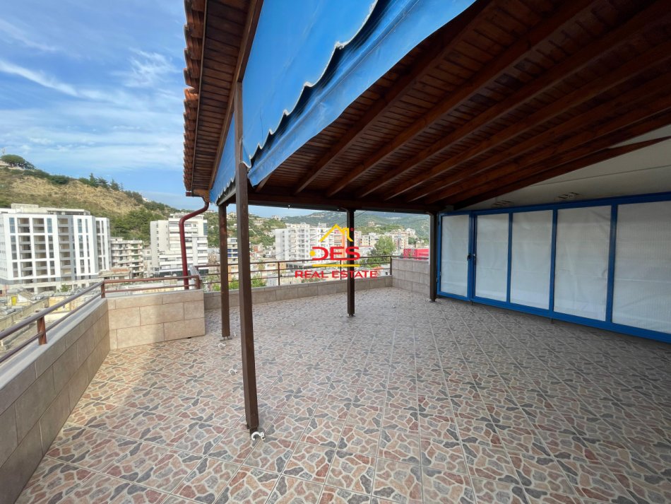 Vlore, shitet apartament+verande | Penthouse 3+1 Kati 9, 320 m² 335.000 € (Rruga Onufri)