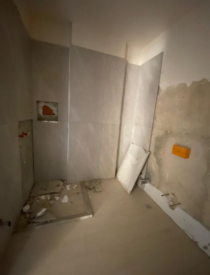 Tirane, shitet apartament 1+1+Ballkon Kati 1, 70 m² 128.000 € (Selvia)