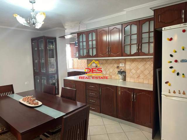 Sarande, jepet me qera apartament 1+1+BLK Kati 2, 60 m² 400  (SArande)