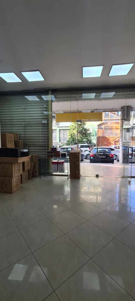 Tirane, shes ambjent biznesi Kati 0, 125 m² 250.000 Euro (Pallati me Shigjeta)