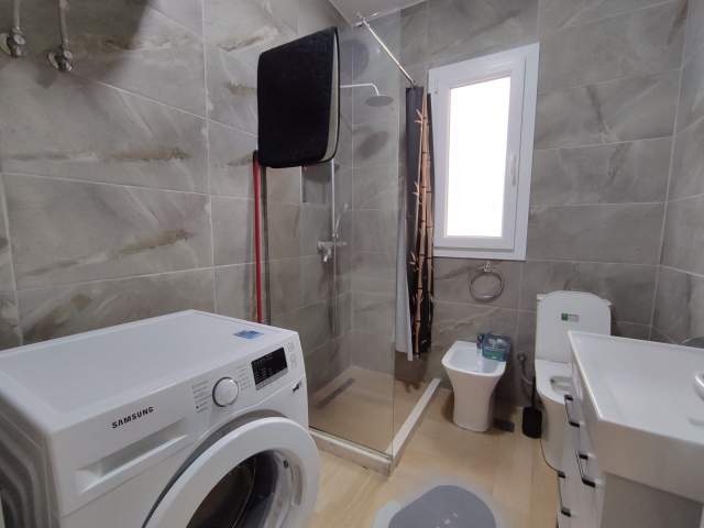 Tirane, jepet me qera apartament 2+1+BLK Kati 1, 85 m² 650 Euro (Frosina Plaku)