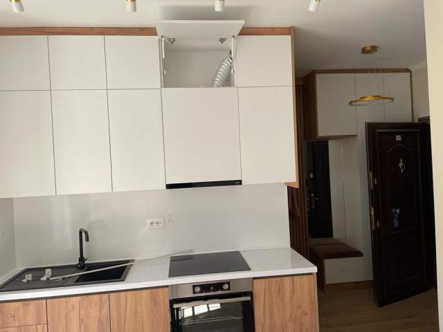 Tirane, jepet me qera apartament 1+1+BLK Kati 4, 60 m² 400 Euro (prane Vila L)