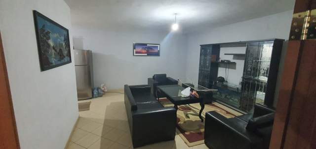 Tirane, jap me qera apartament 2+1+BLK Kati 5, 93 m² Leke (Rruga Muhamet Deliu)