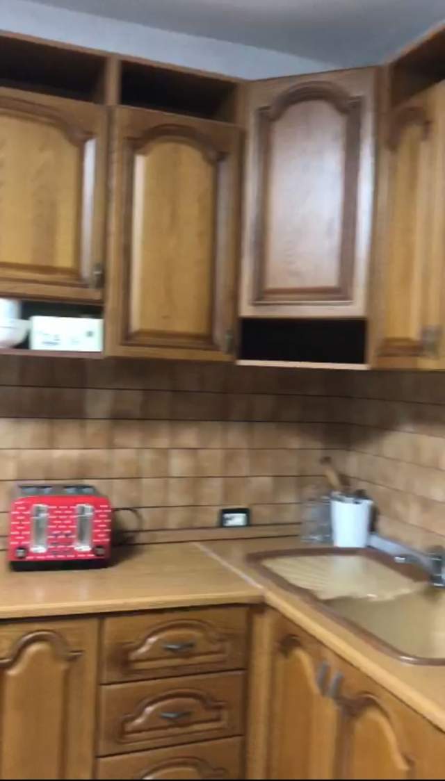 Tirane, jepet me qera apartament 2+1 Kati 2, 80 m² 400 Euro (Rruga e Durresit)