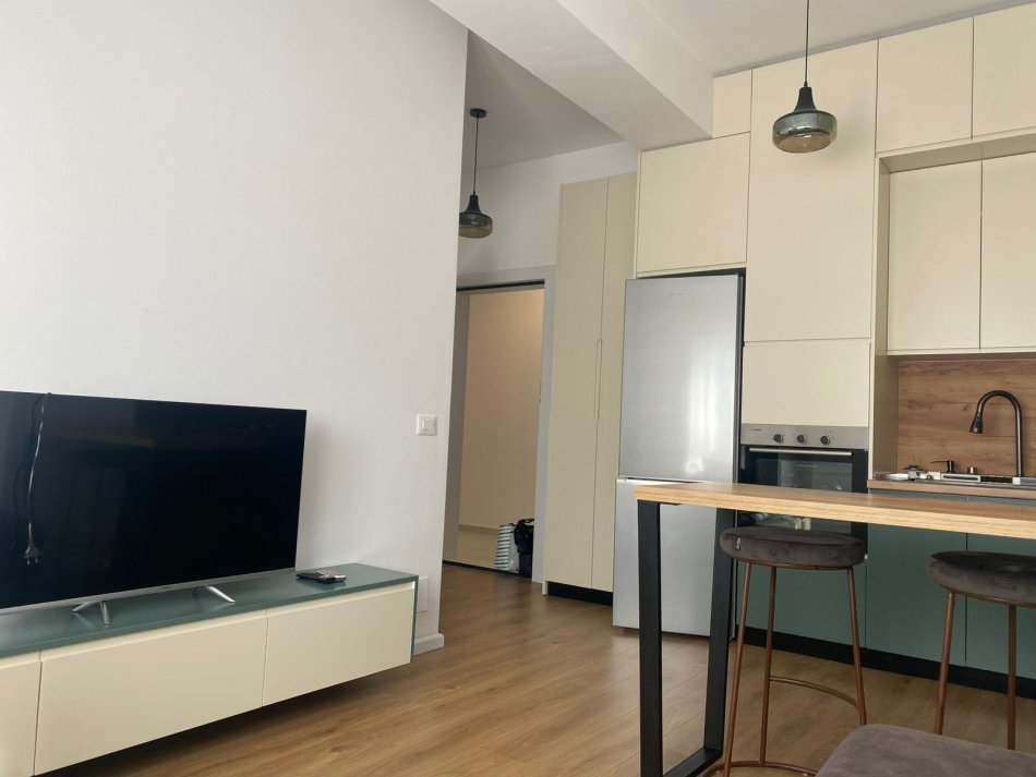Tirane, jepet me qera apartament 1+1 Kati 3, 65 m² 400 € (ali demi)