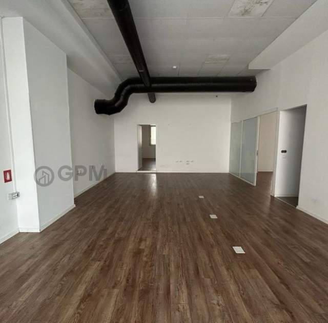 Tirane, jepet me qera ambjent biznesi Kati 0, 300 m², 10 Euro/m2  ne Komume Parisit