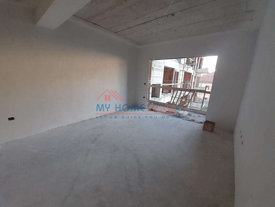 Tirane, shes apartament 1+1+Ballkon Kati 3, 71 m² 91.700 € (porcelan)