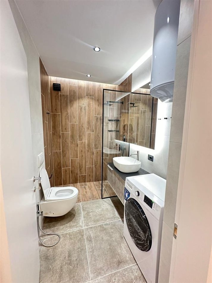 Tirane, jepet me qera apartament 1+1+Ballkon, Kati 6, 75 m² 450 € (rruga tre deshmoret Yzberisht)