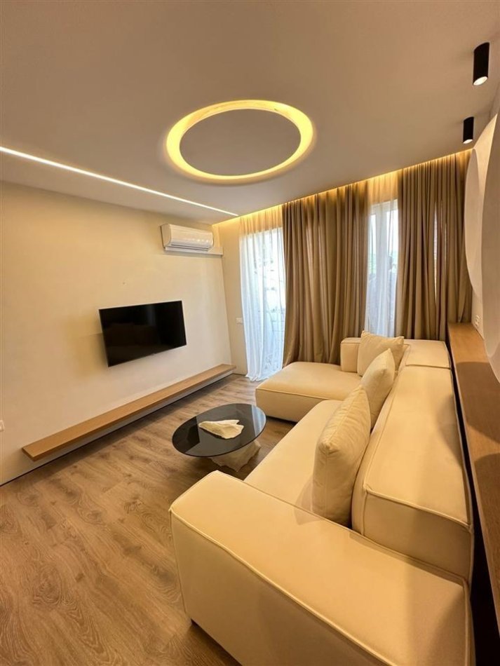 Tirane, jepet me qera apartament 1+1+Ballkon, Kati 6, 75 m² 450 € (rruga tre deshmoret Yzberisht)