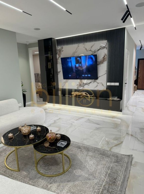 TEK BULEVARDI I RI , SHITET APARTAMENT 210 M2, LUXURY, ID: Billion3425