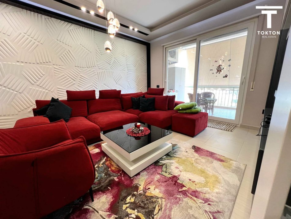 QIRA, APARTAMENT 2+1, KOPSHTI ZOOLOGJIK, TIRANË,TT 743