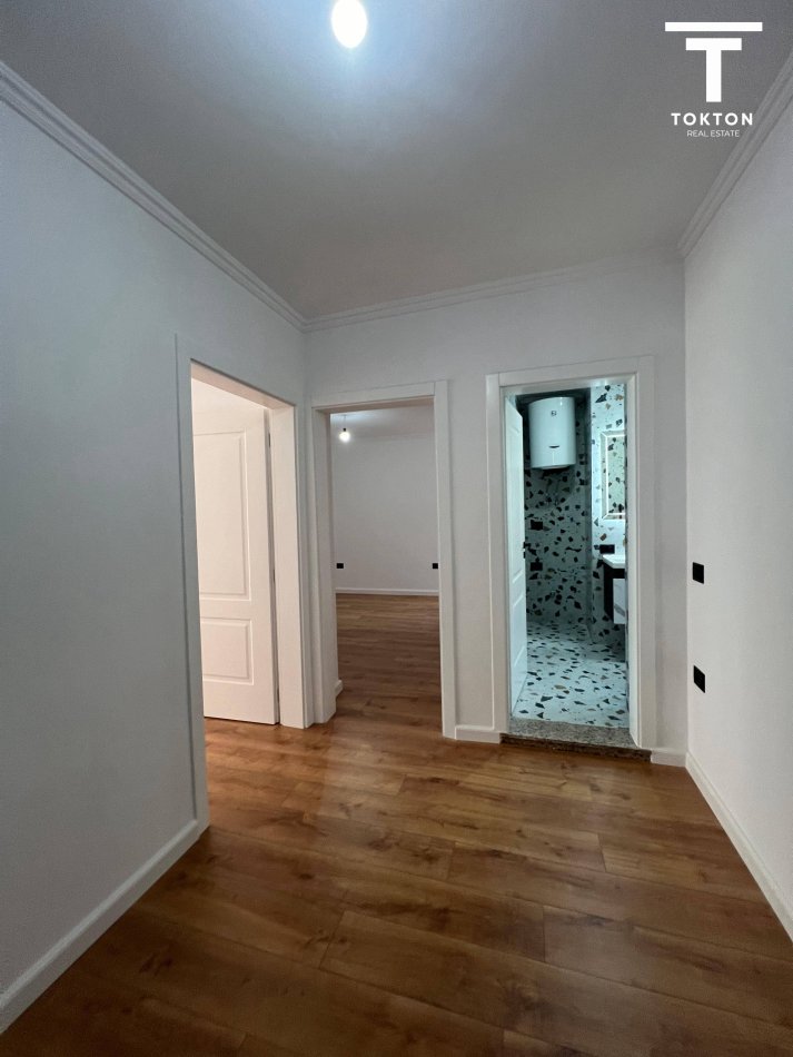 SHITET, APARTAMENT 2+1, STADIUMI DINAMO,TIRANË, TT 734
