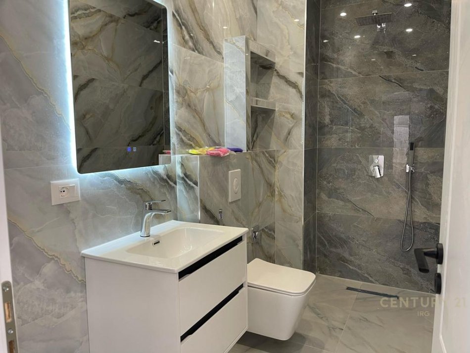Tirane, shes 1+1 Kati 4, 55 m² 88.000 € (Astir 2 palmat)