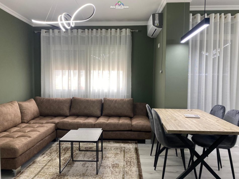 Tirane, jepet me qera apartament 1+1 Kati 6, 70 m² 450 € (Rruga Don Bosko)