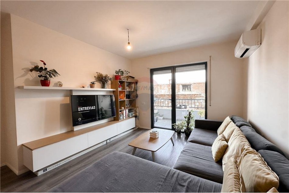 Tirane, shitet apartament 2+1, Kati 2, 101 m² 237,000 € (Porcelan)